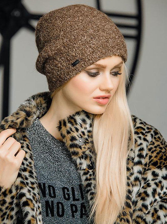 Шапка Boucle 18 беж Gulyann